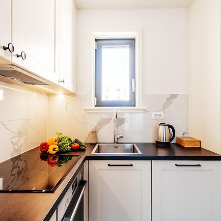 Lustica Apartments Central تيفات المظهر الخارجي الصورة