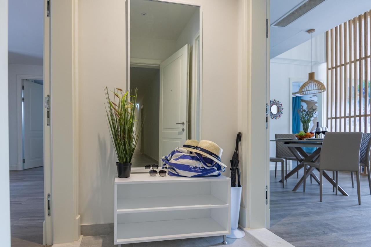 Lustica Apartments Central تيفات المظهر الخارجي الصورة