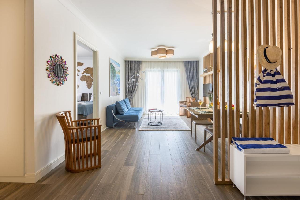 Lustica Apartments Central تيفات المظهر الخارجي الصورة