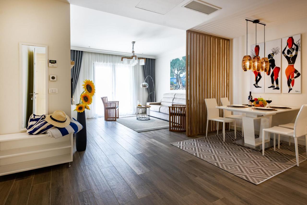 Lustica Apartments Central تيفات المظهر الخارجي الصورة