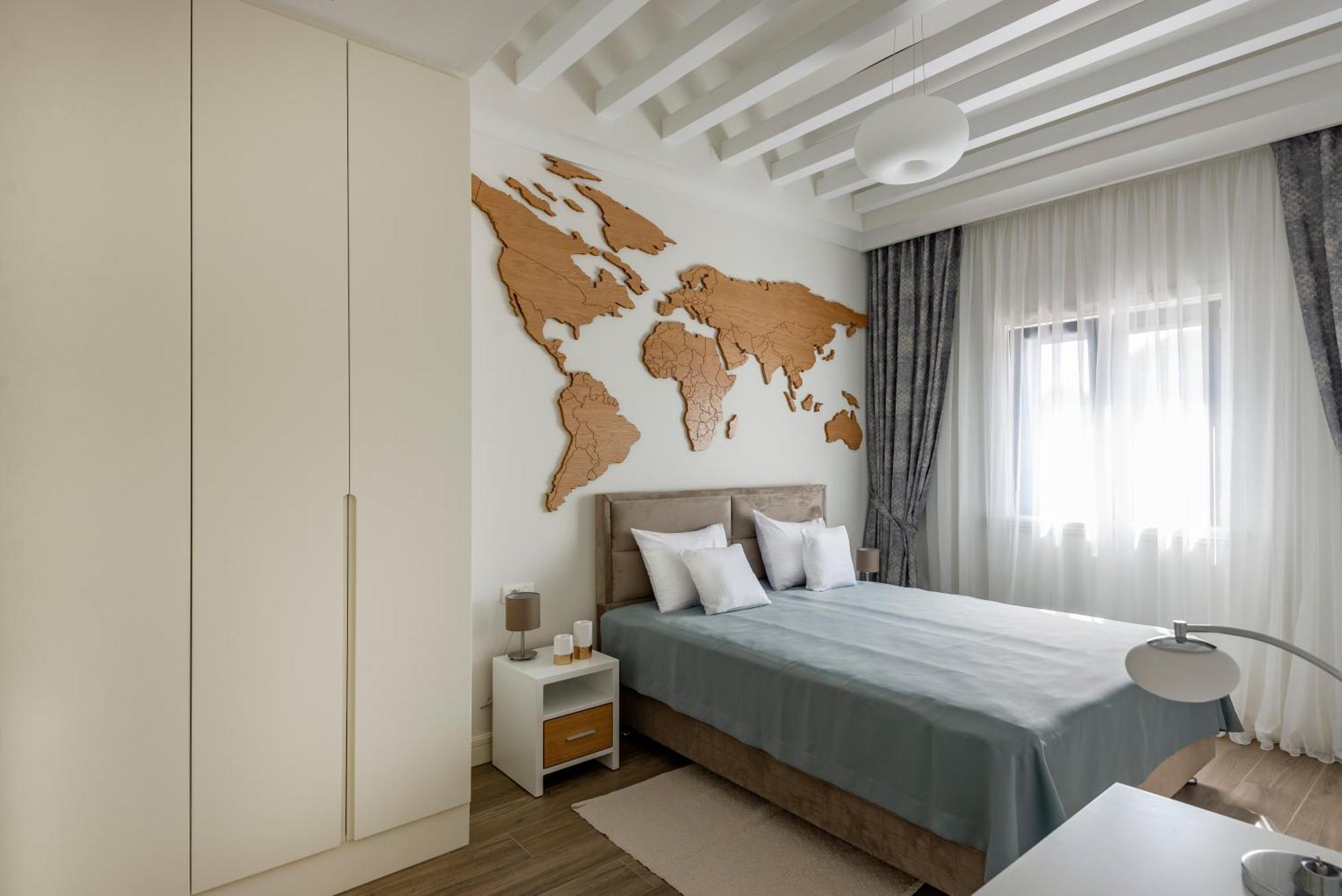 Lustica Apartments Central تيفات الغرفة الصورة