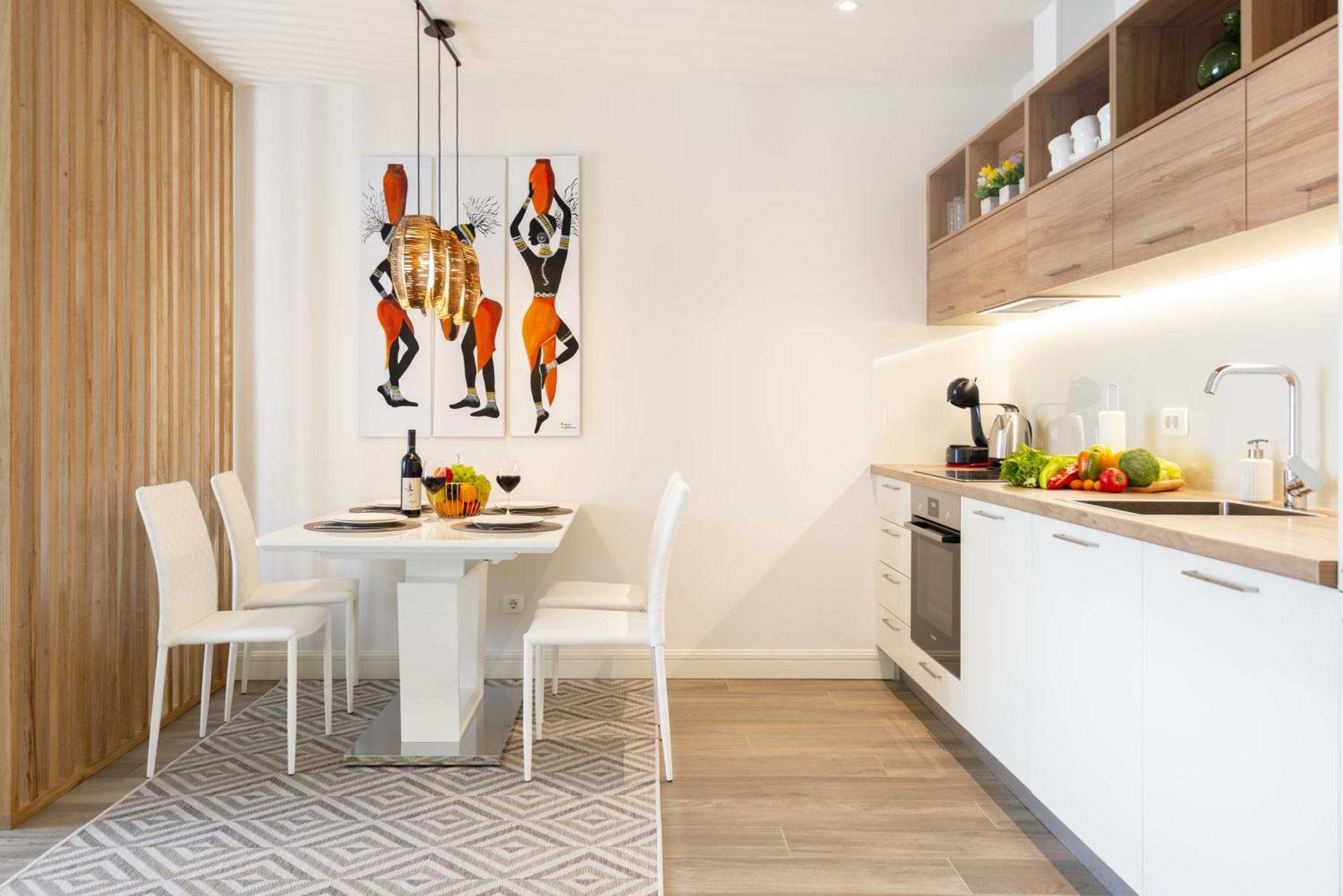 Lustica Apartments Central تيفات الغرفة الصورة