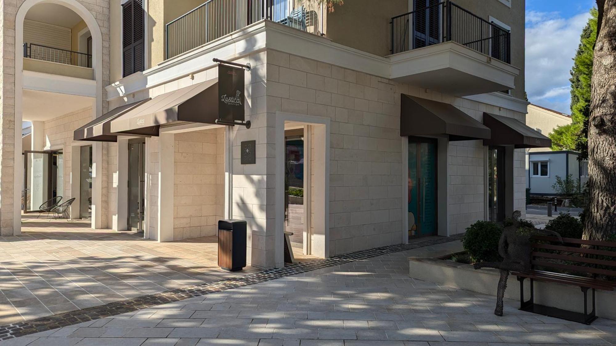 Lustica Apartments Central تيفات المظهر الخارجي الصورة
